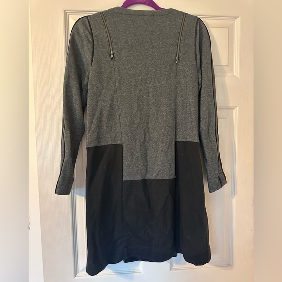 🖤BCBG Sweater Dress w/zipper detail - Picture 2 of 5